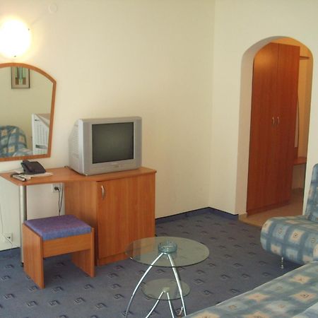 Hotel Varvara ภายนอก รูปภาพ